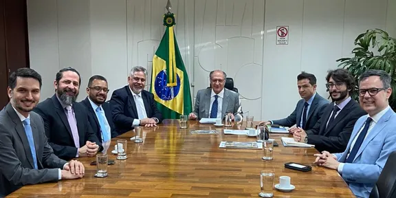 Federação Assespro se reúne com o Vice-Presidente Geraldo Alckmin